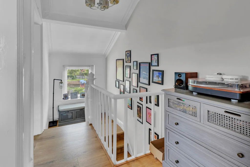 Heywood Road Castleton, Rochdale OL11 3BA, photo 9
