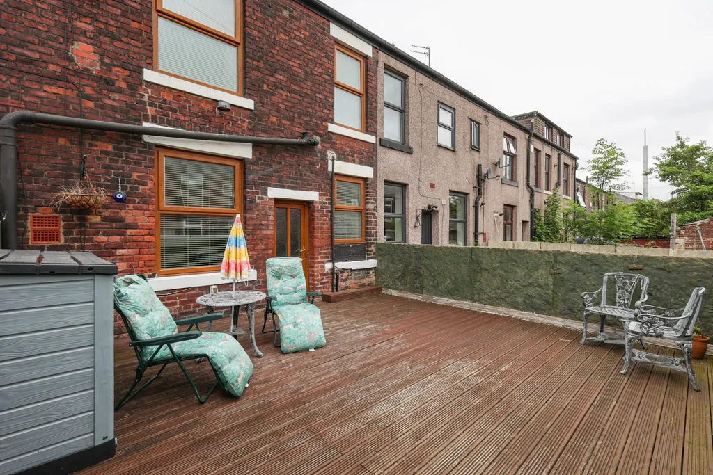 Heywood Road Castleton, Rochdale OL11 3BA, photo 16