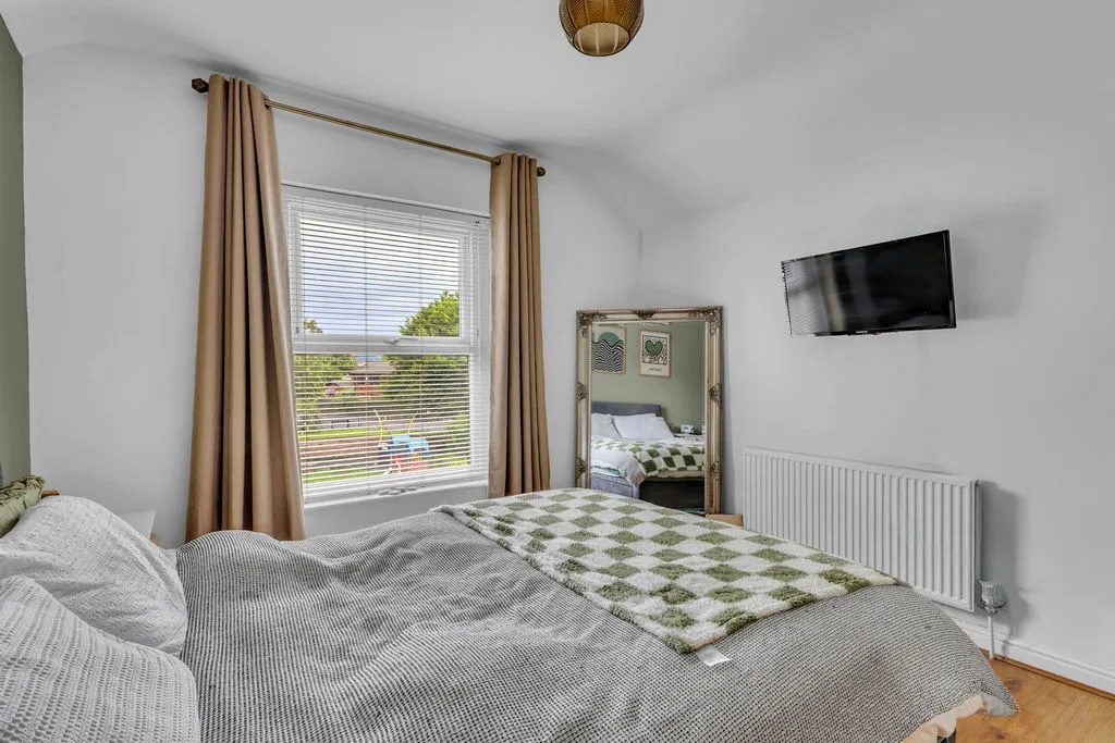 Heywood Road Castleton, Rochdale OL11 3BA, photo 11