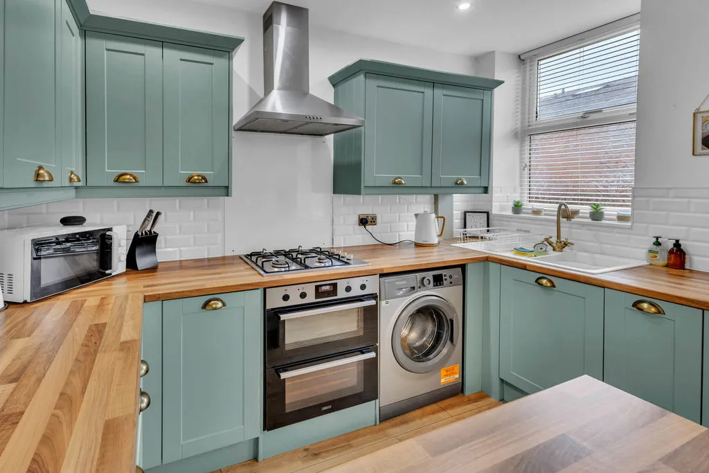 Heywood Road Castleton, Rochdale OL11 3BA, photo 7