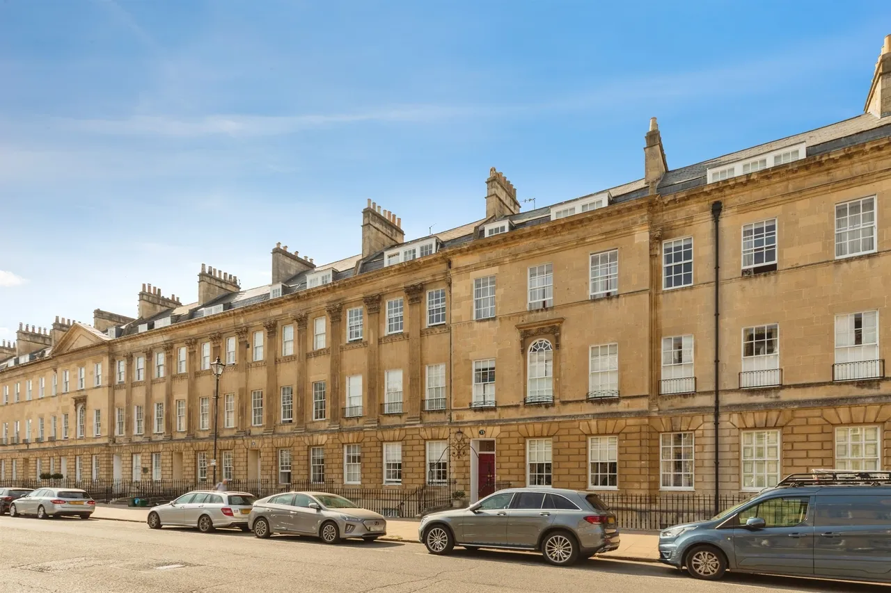 1 bed flat for sale — Great Pulteney Street, Bath