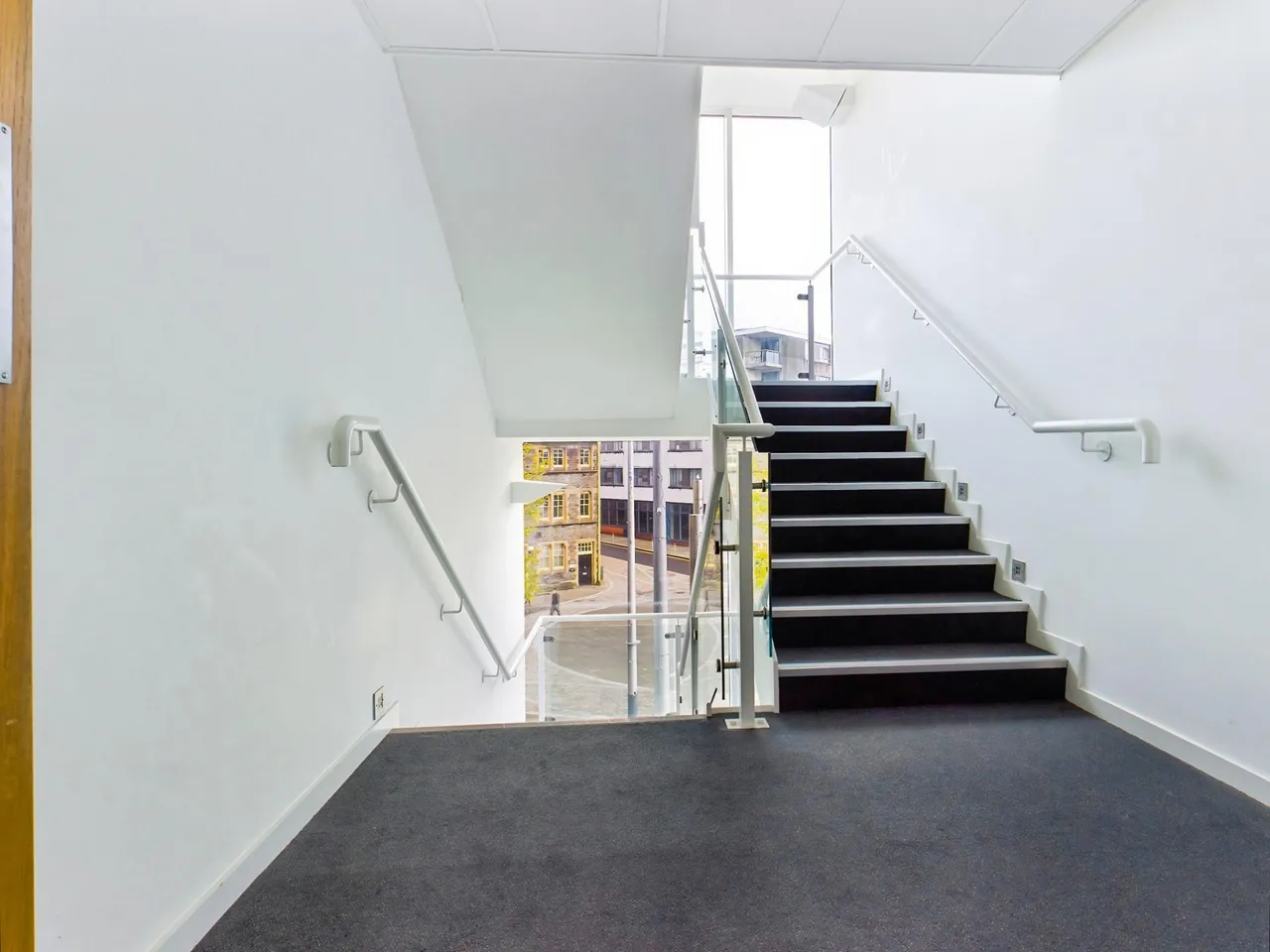 3 Princess Way, Swansea, SA1, photo 8