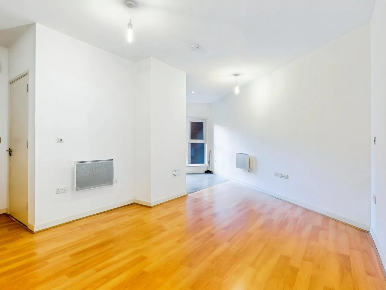 3 Princess Way, Swansea, SA1, photo 2