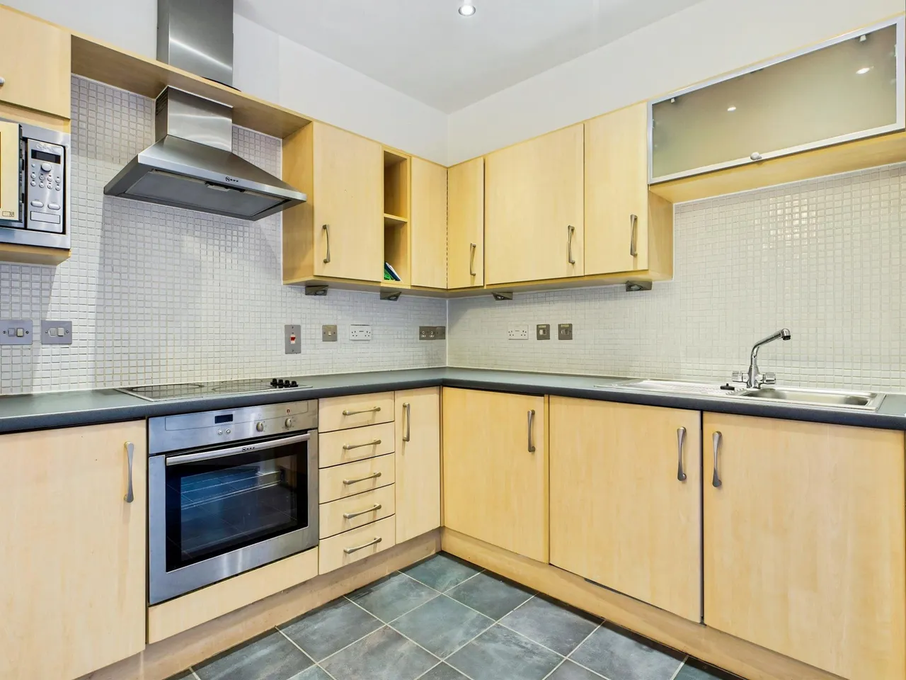 3 Princess Way, Swansea, SA1, photo 10