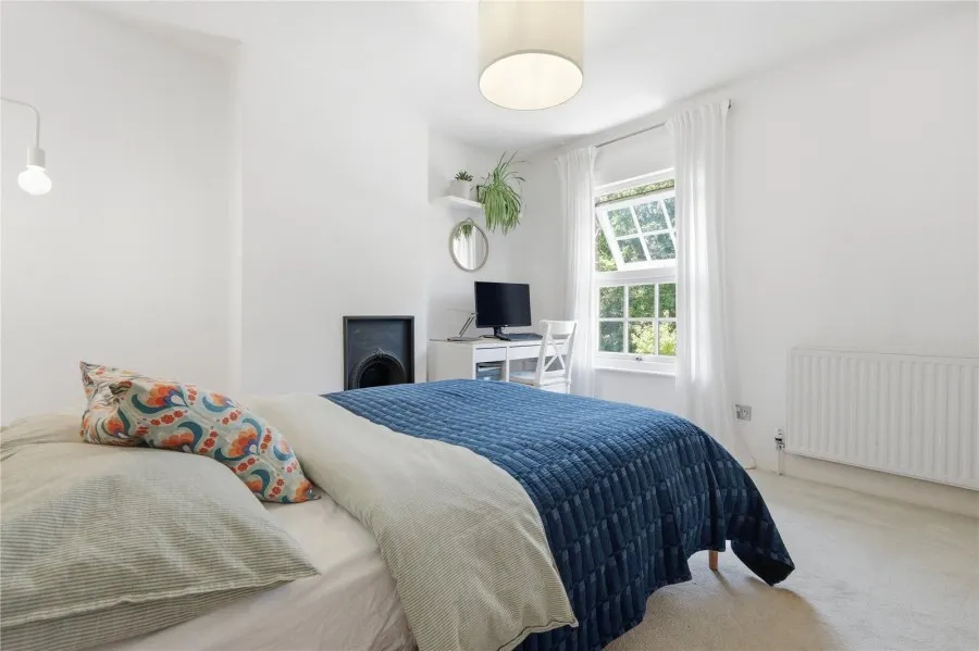 with 3 bedrooms in Bishop's Stortford, CM23, photo 6