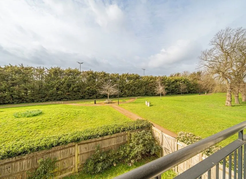 Marbaix Gardens, Isleworth, TW7, photo 7