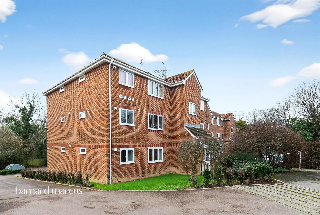 Percy Gardens, Worcester Park, KT4, photo 18