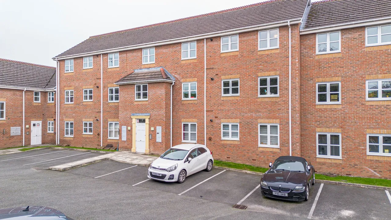2 bed flat for sale — Chapelside Close, Great Sankey, Warrington, Warrington, WA5 1RA