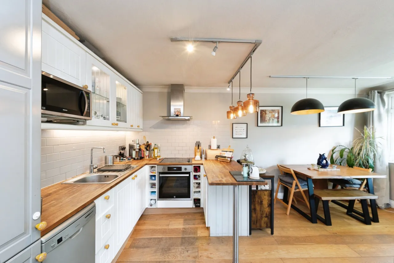 Brook House, London Road, Twickenham TW1 1EQ, photo 10