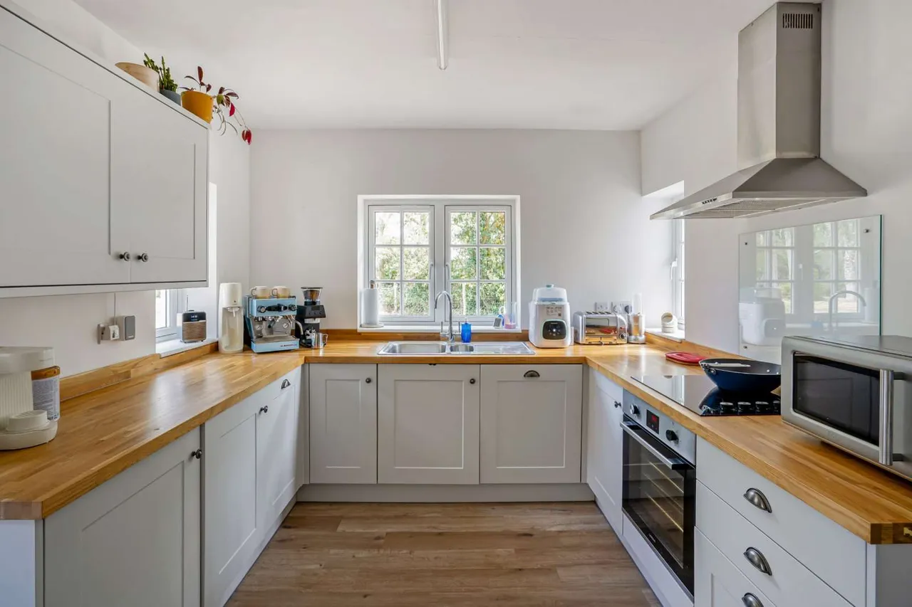 Dunsfold Road, Loxhill, Godalming, Surrey, GU8 4BL, photo 4