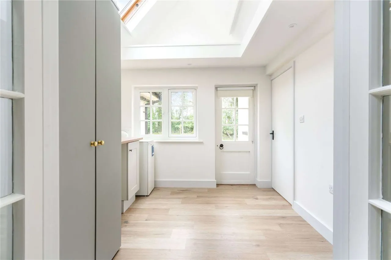 Dunsfold Road, Loxhill, Godalming, Surrey, GU8 4BL, photo 5