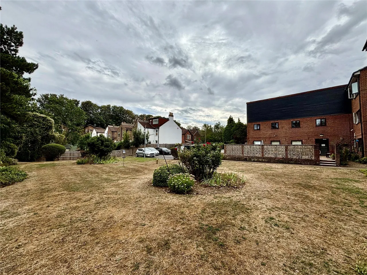 Brighton Road, Purley, CR8, photo 14