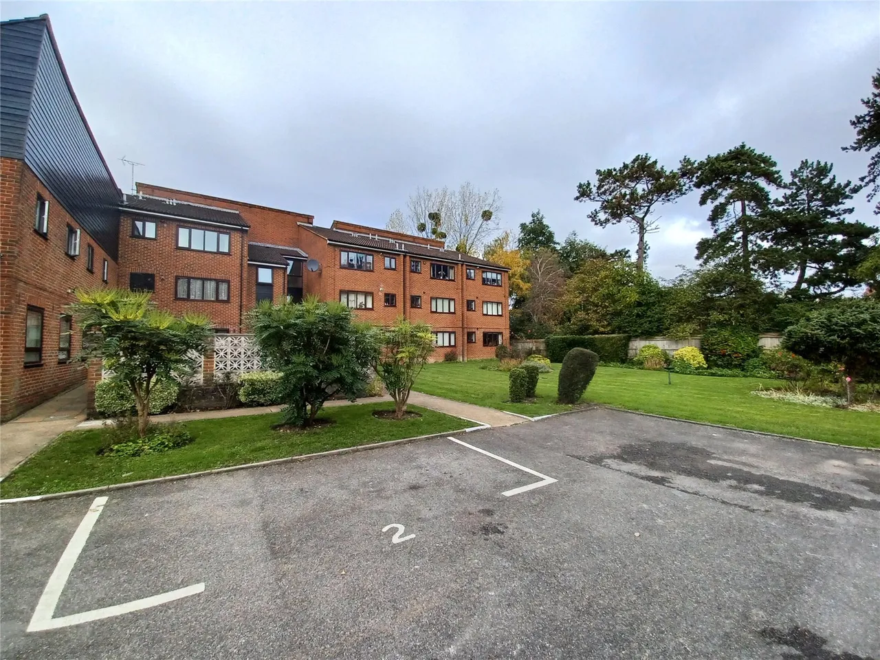 Brighton Road, Purley, CR8, photo 11