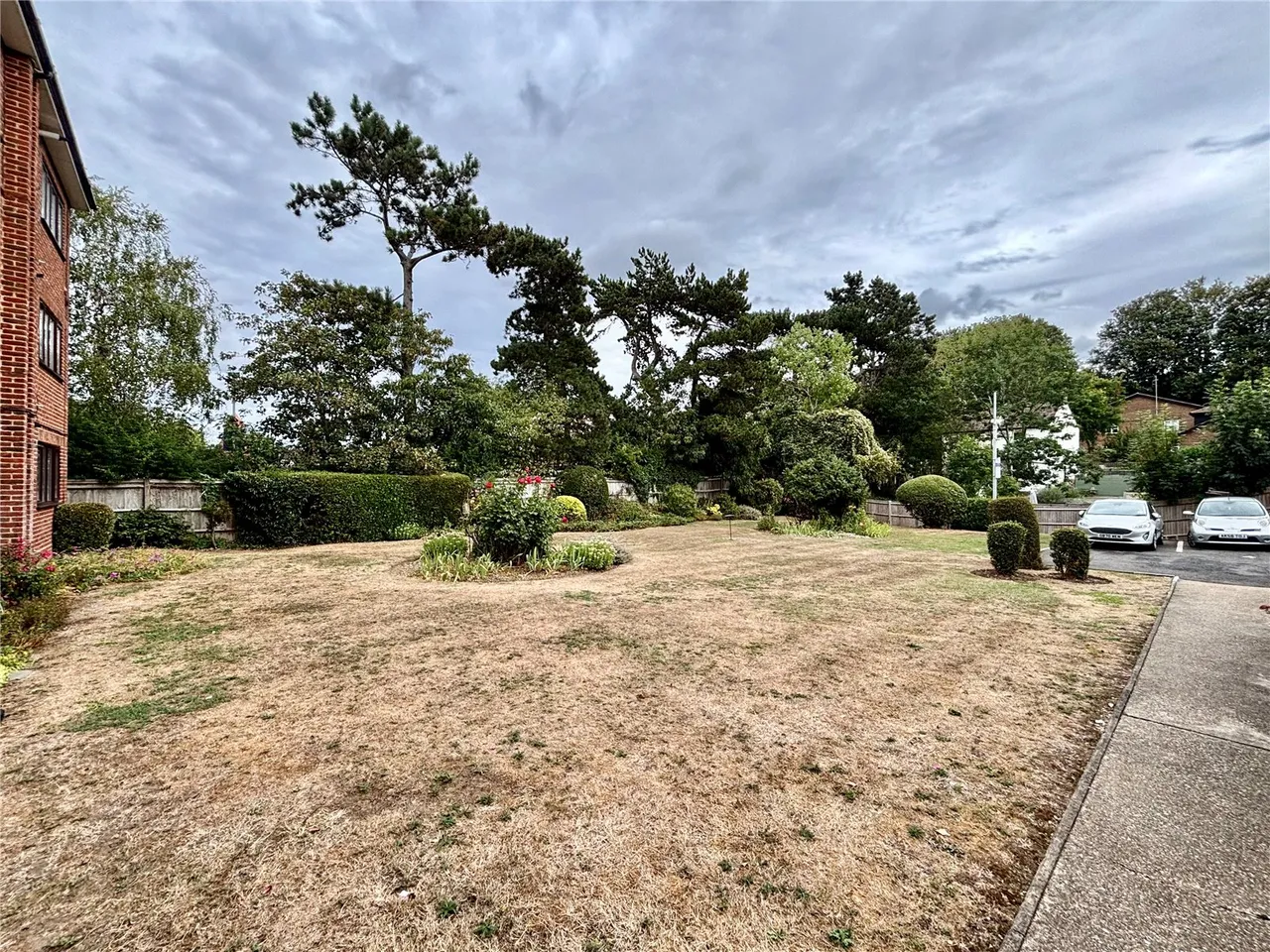 Brighton Road, Purley, CR8, photo 13