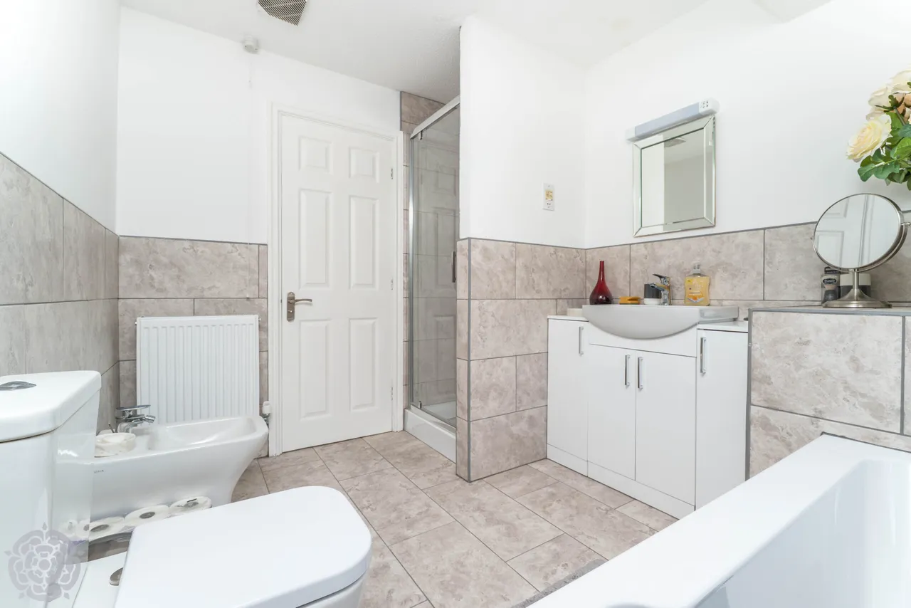 Heaton Court, Bury, BL9 9QN, photo 27