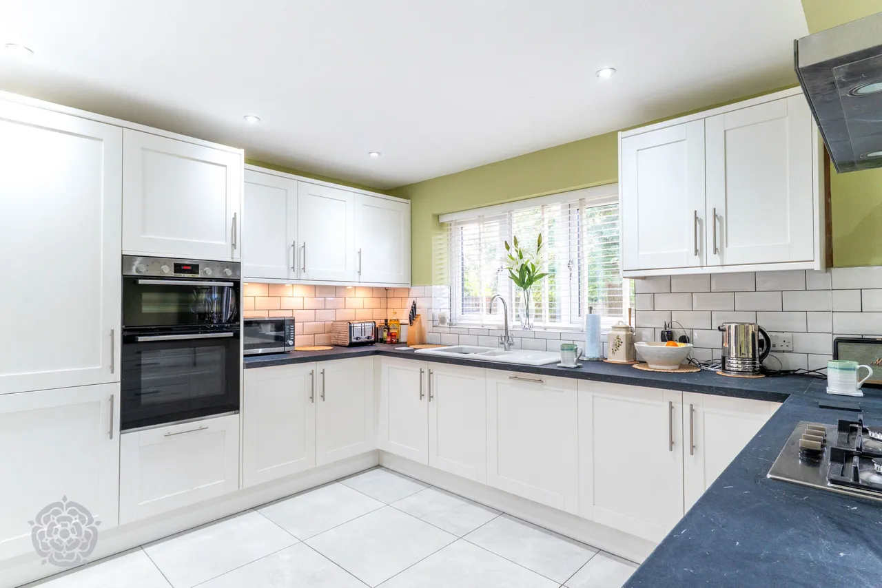 Heaton Court, Bury, BL9 9QN, photo 13