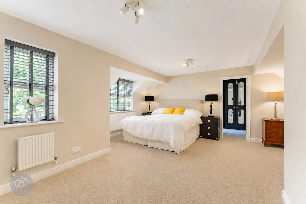 Heaton Court, Bury, BL9 9QN, photo 4