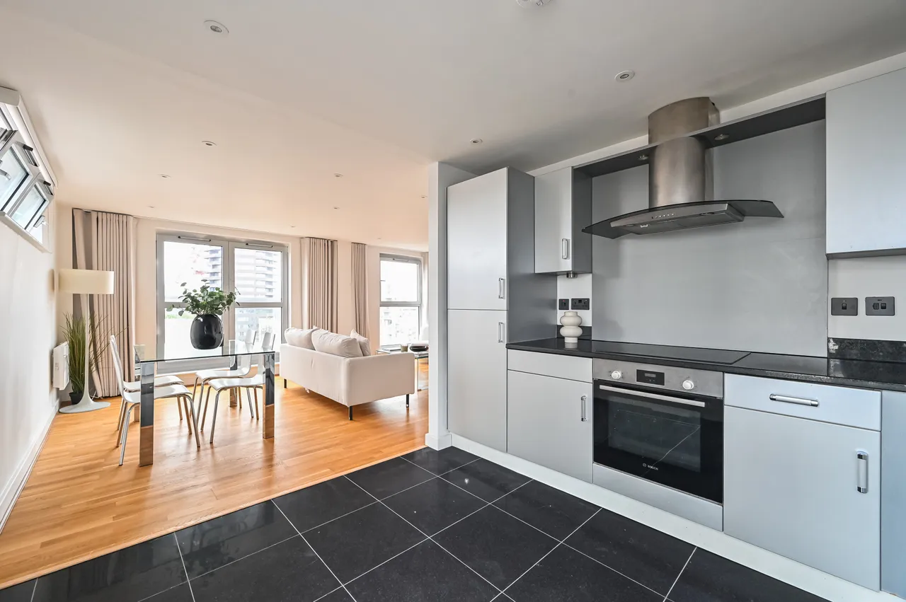 Flat 14, 4 Balmes Road, London, photo 12