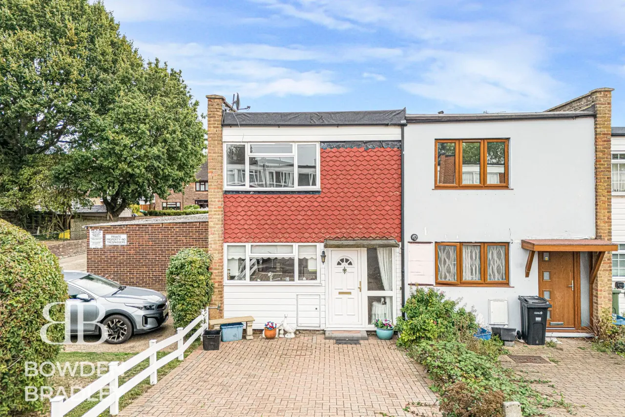 2 bed house for sale, Long Green, Chigwell, IG7