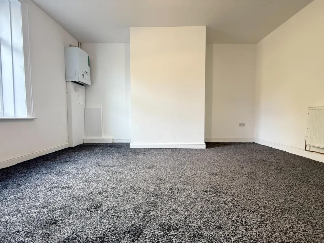 Huddersfield Road, Heckmondwike, WF16, photo 3
