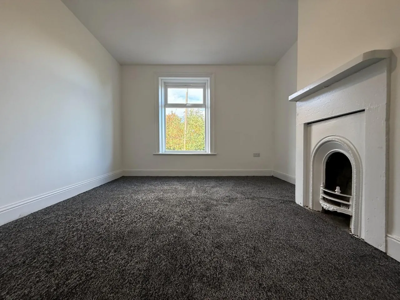 Huddersfield Road, Heckmondwike, WF16, photo 8