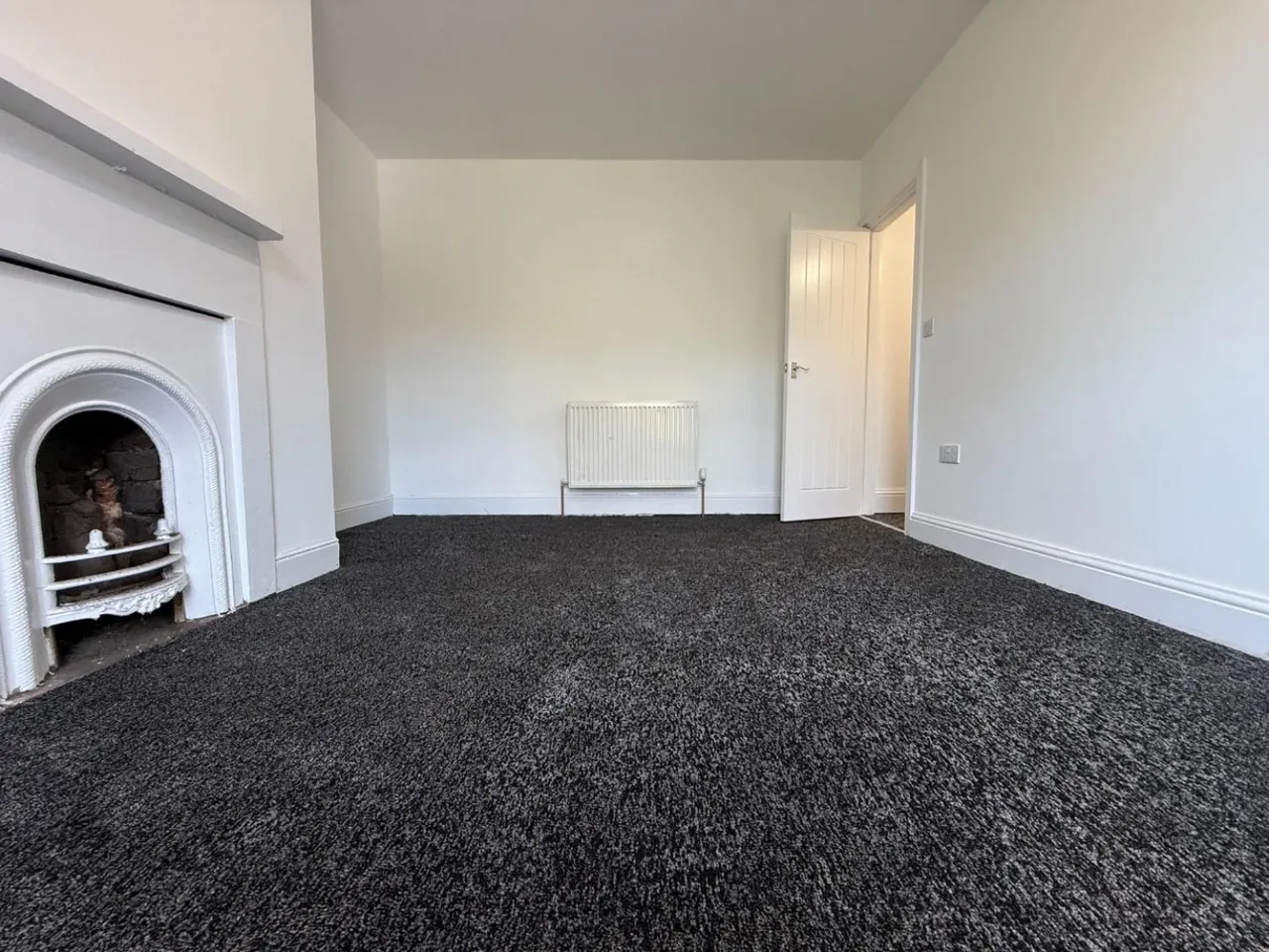 Huddersfield Road, Heckmondwike, WF16, photo 9