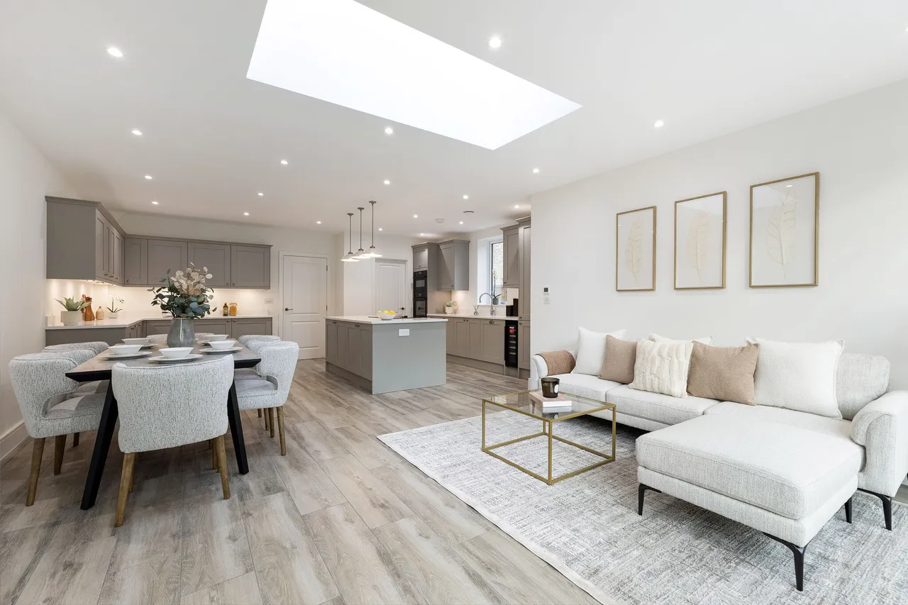 Hurst Villas, Hurst Road, East Molese..., photo 4