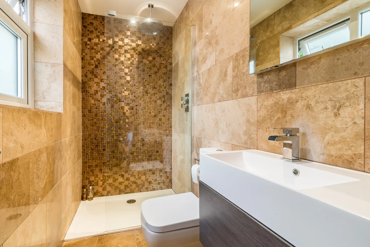 Lindens, Bleak Hill, Ringwood, BH24 3PX, photo 14