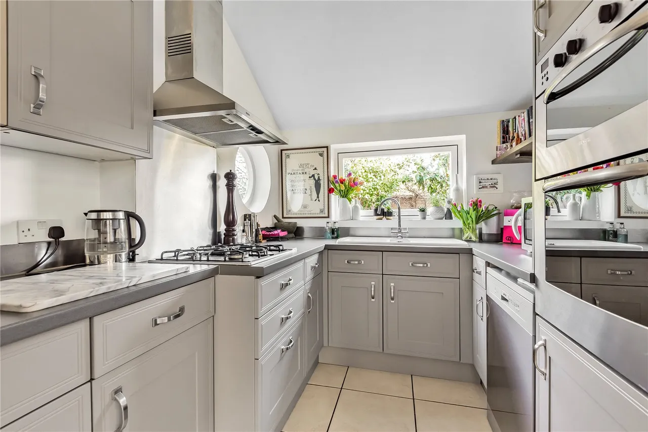 Plevna Road, Hampton, London, TW12 2BS, photo 5