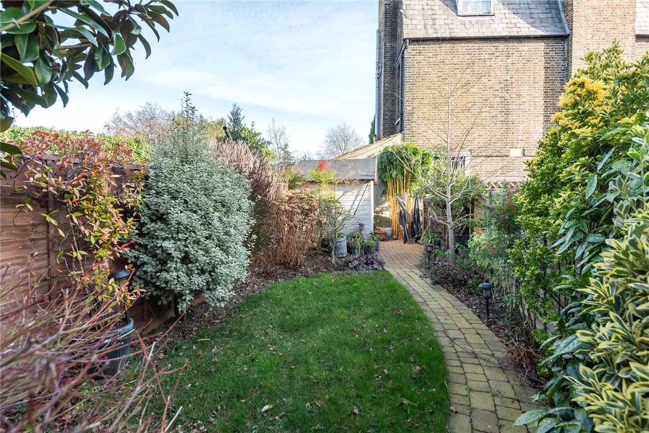 Plevna Road, Hampton, London, TW12 2BS, photo 11