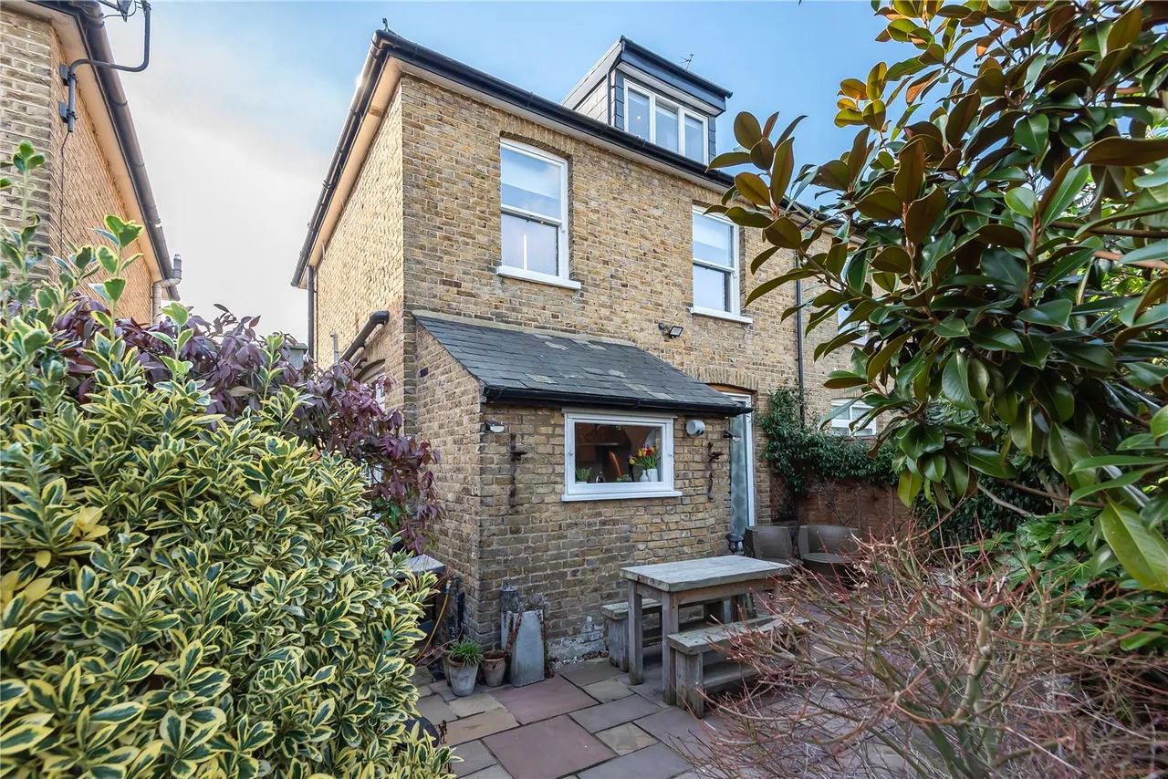 Plevna Road, Hampton, London, TW12 2BS, photo 13