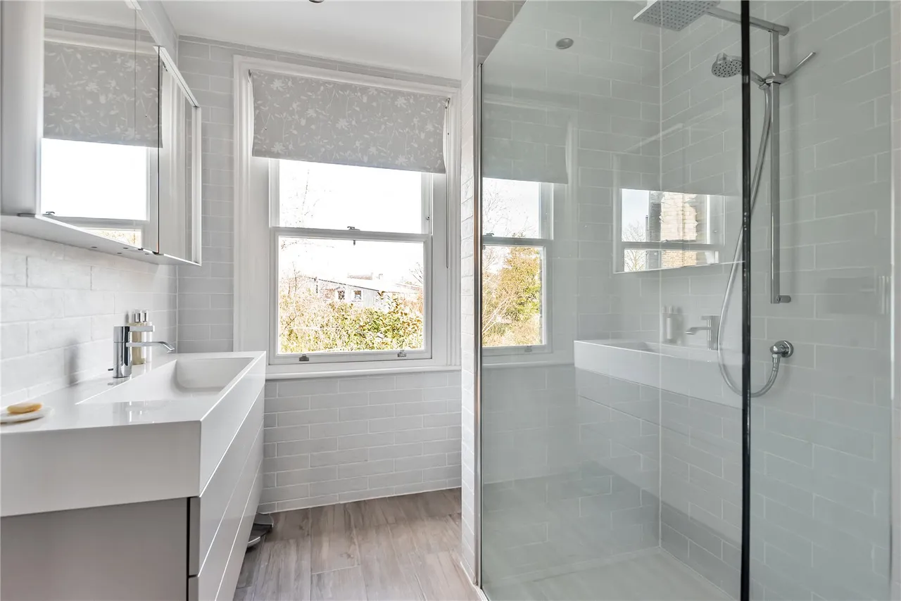 Plevna Road, Hampton, London, TW12 2BS, photo 10