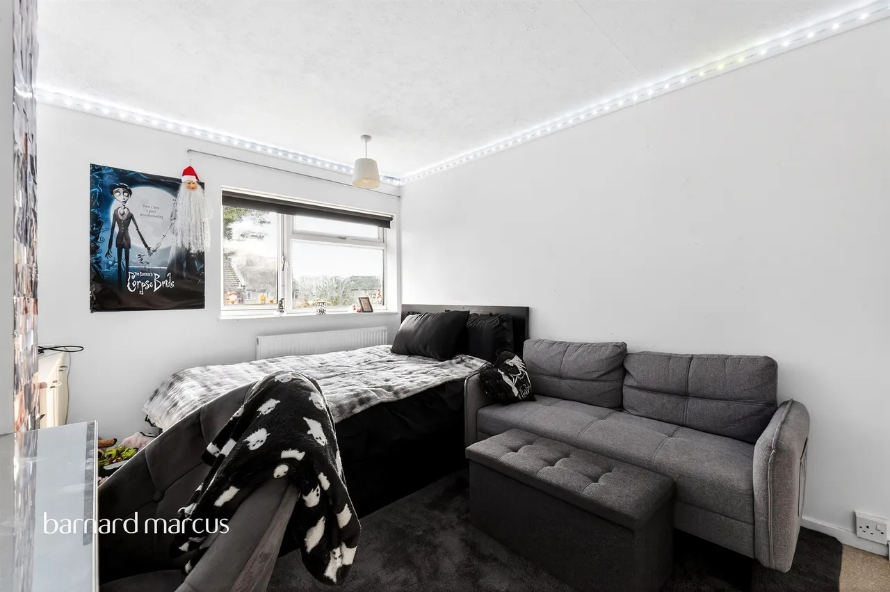 Willcocks Close, Chessington, KT9, photo 18