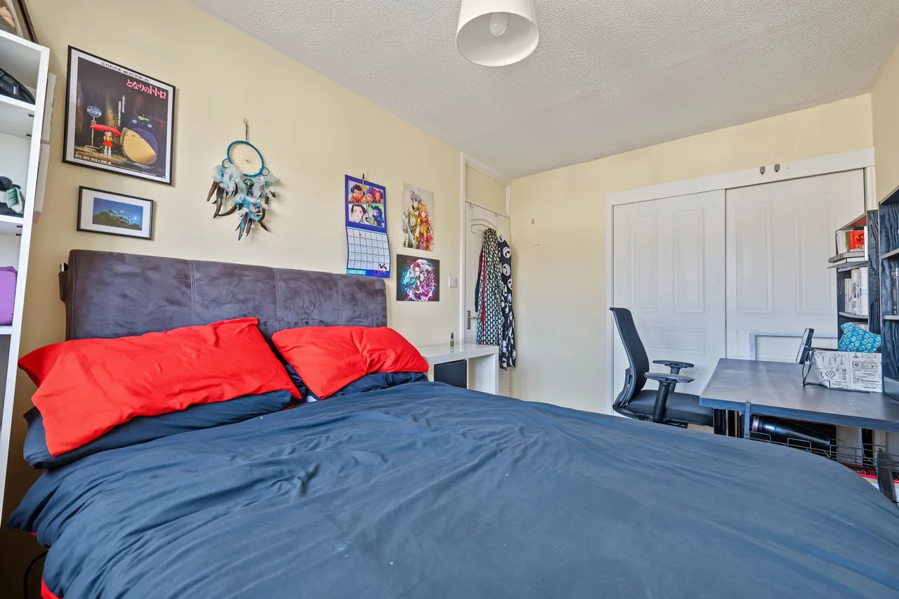 Edinburgh Close, Market Harborough, LE16, photo 9