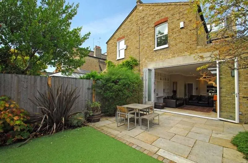 5 bed house to rent — Princes Road, Wimbledon, London, SW19 8RA