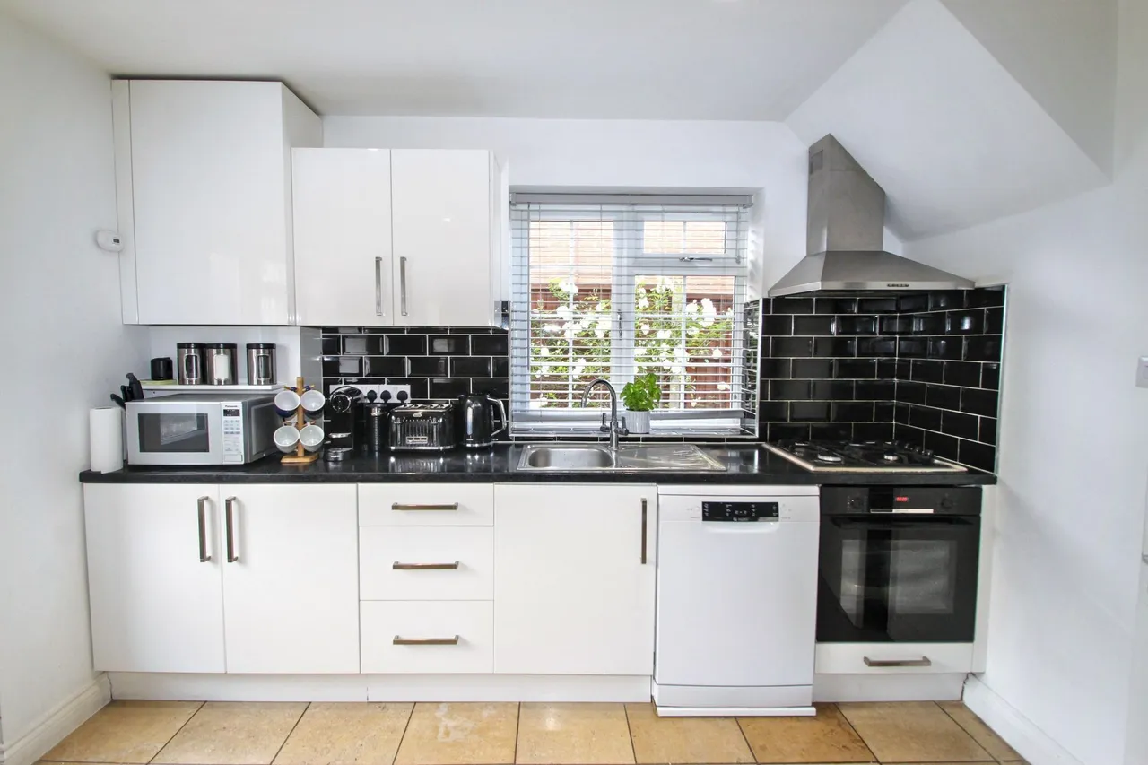 Stanford Close, Woodford Green, IG8, photo 8