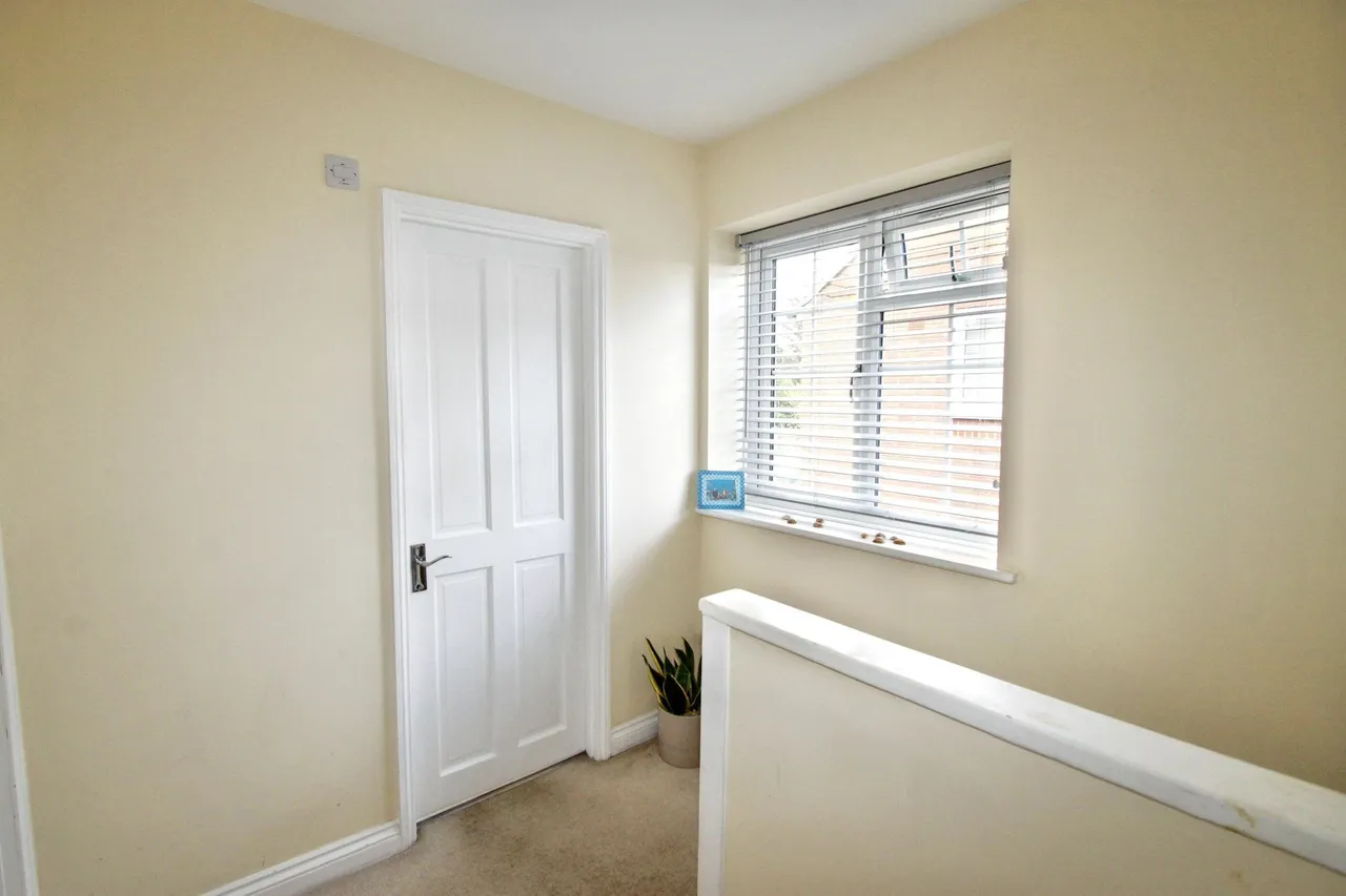 Stanford Close, Woodford Green, IG8, photo 19