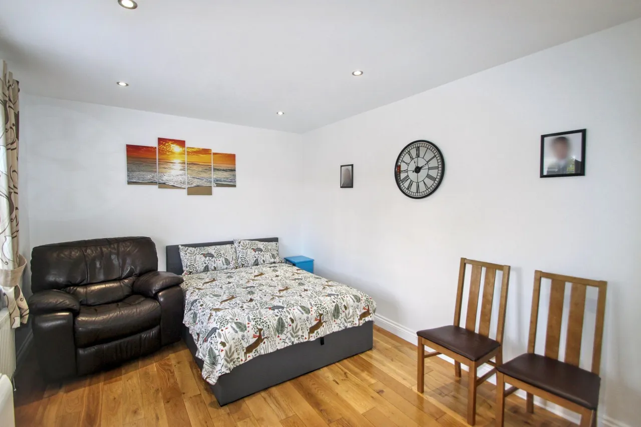 Stanford Close, Woodford Green, IG8, photo 11