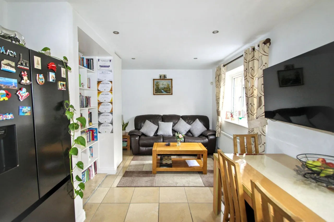 Stanford Close, Woodford Green, IG8, photo 5