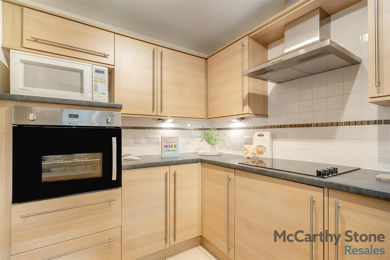 St. Georges Road, Cheltenham, GL50, photo 5