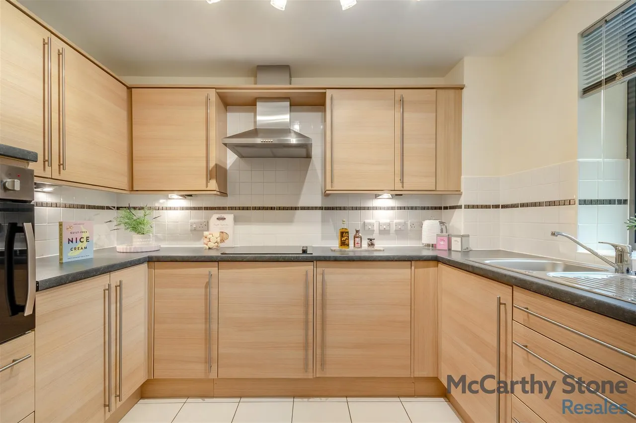 St. Georges Road, Cheltenham, GL50, photo 4