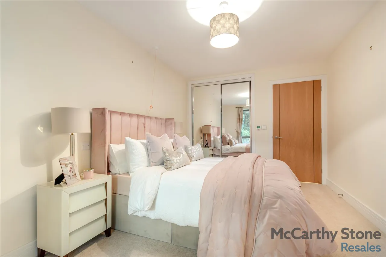 St. Georges Road, Cheltenham, GL50, photo 13