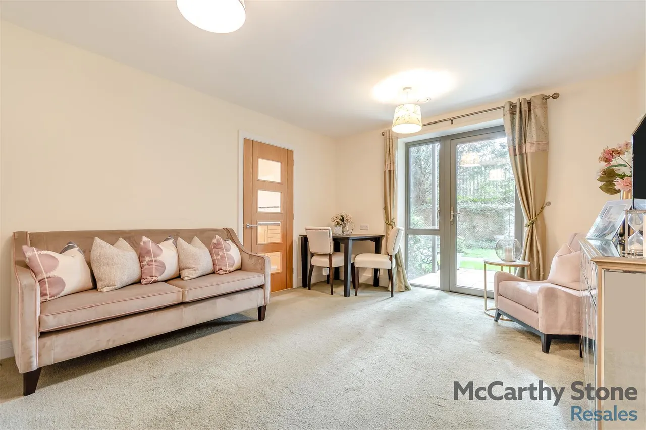 St. Georges Road, Cheltenham, GL50, photo 7