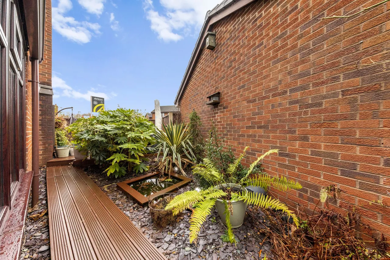 Raleigh Close, Old Hall, Warrington, Warrington, WA5 9QS, photo 22