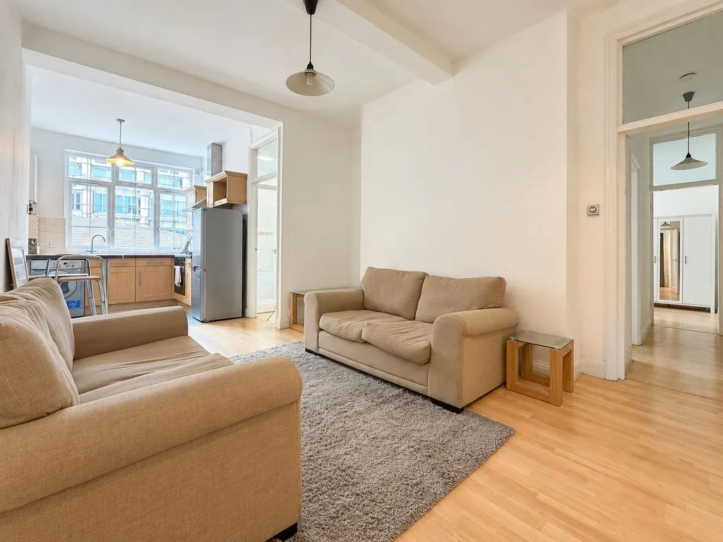 Cartwright Street, London E1 8LZ, photo 3