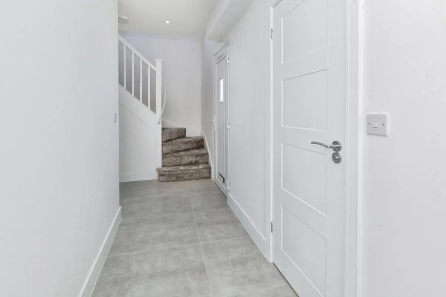 St. Georges Crescent, Slough, SL1, photo 14