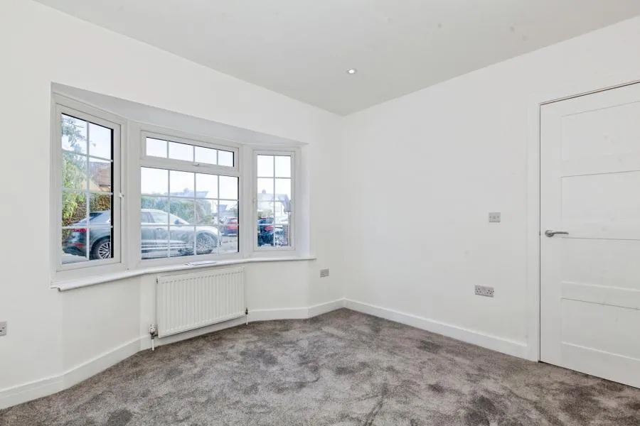 St. Georges Crescent, Slough, SL1, photo 6