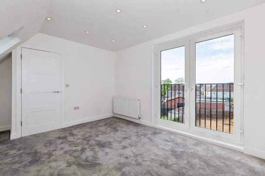 St. Georges Crescent, Slough, SL1, photo 9