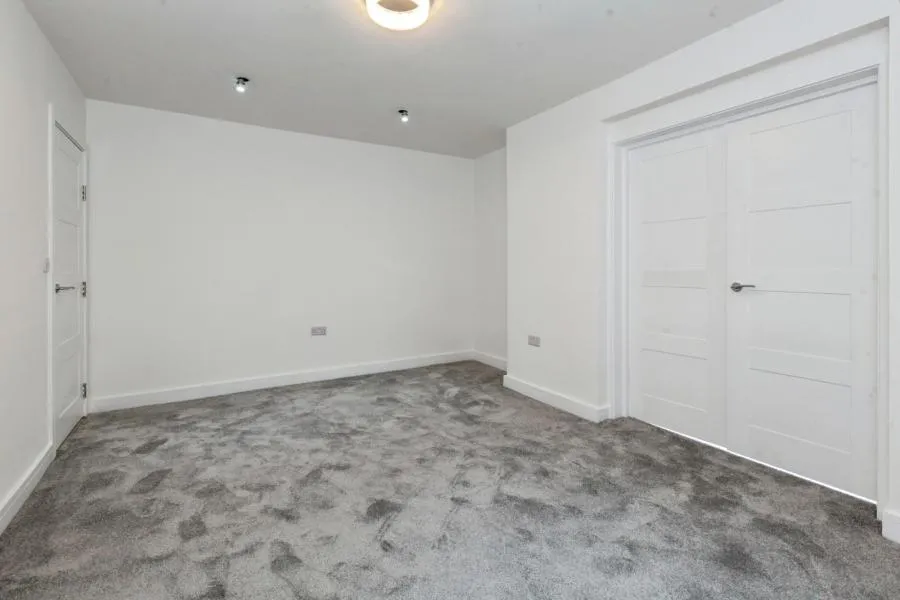 St. Georges Crescent, Slough, SL1, photo 4