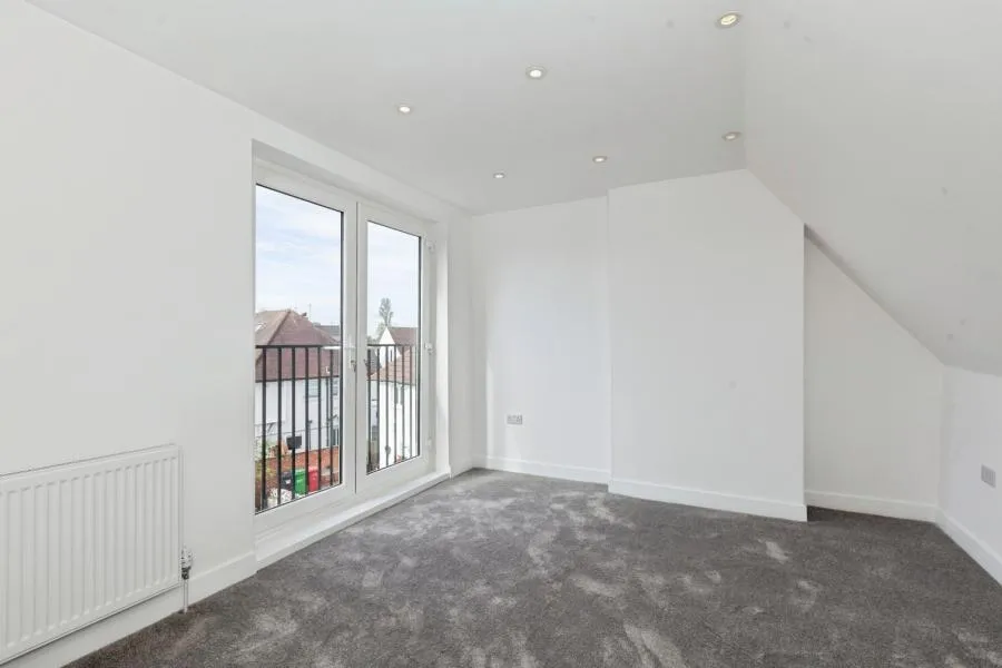 St. Georges Crescent, Slough, SL1, photo 8